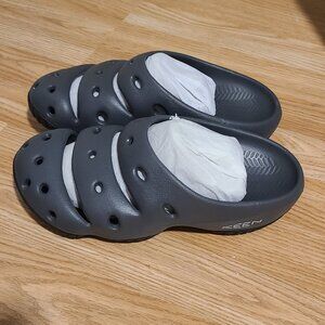 KEEN YOGUI CLOGS 9M 11W